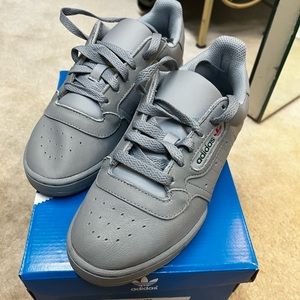 Yeezy Adidas Powerphase